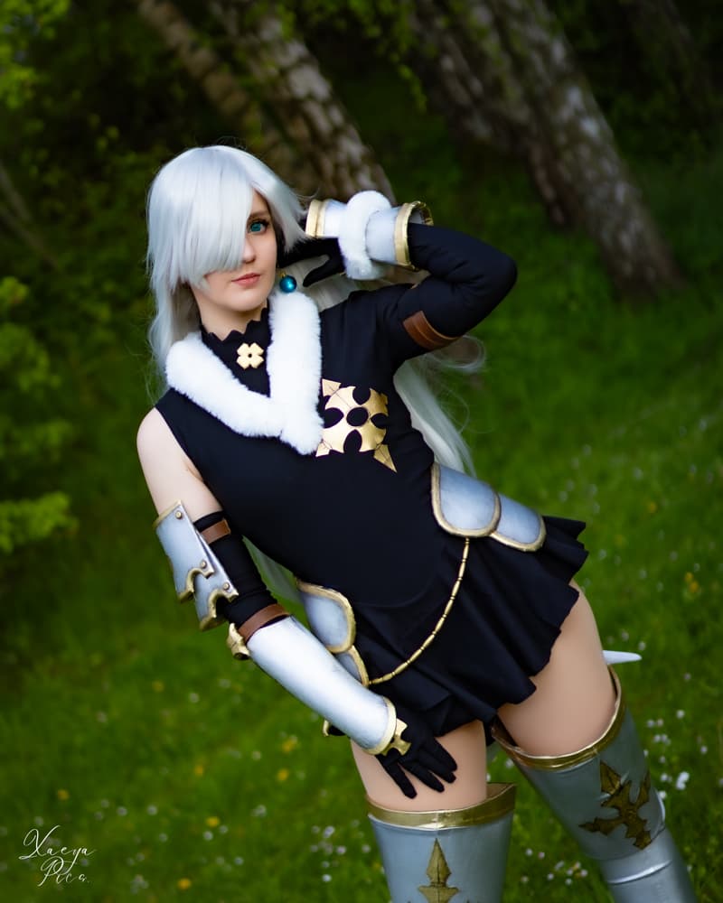 Elisabeth  - Photo 2