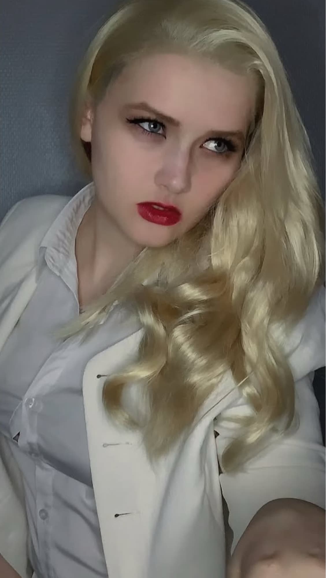 Alex Wesker - Photo 2