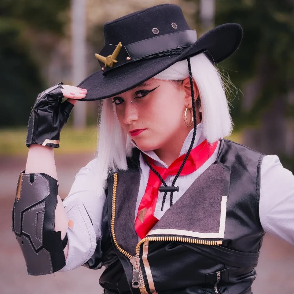 Elizabeth Ashe — OW - Photo 7