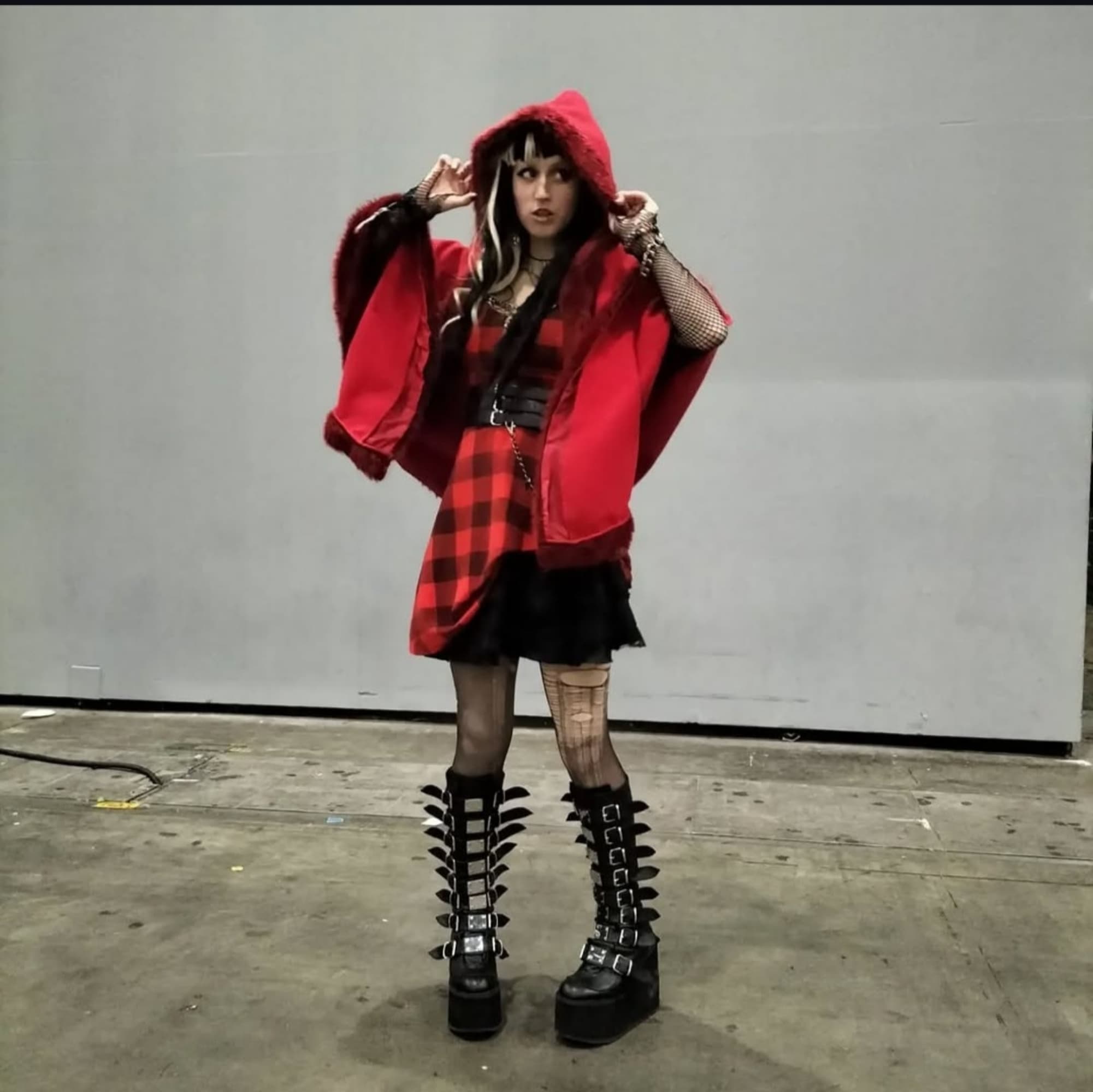 Cerise Hood  - Photo 3