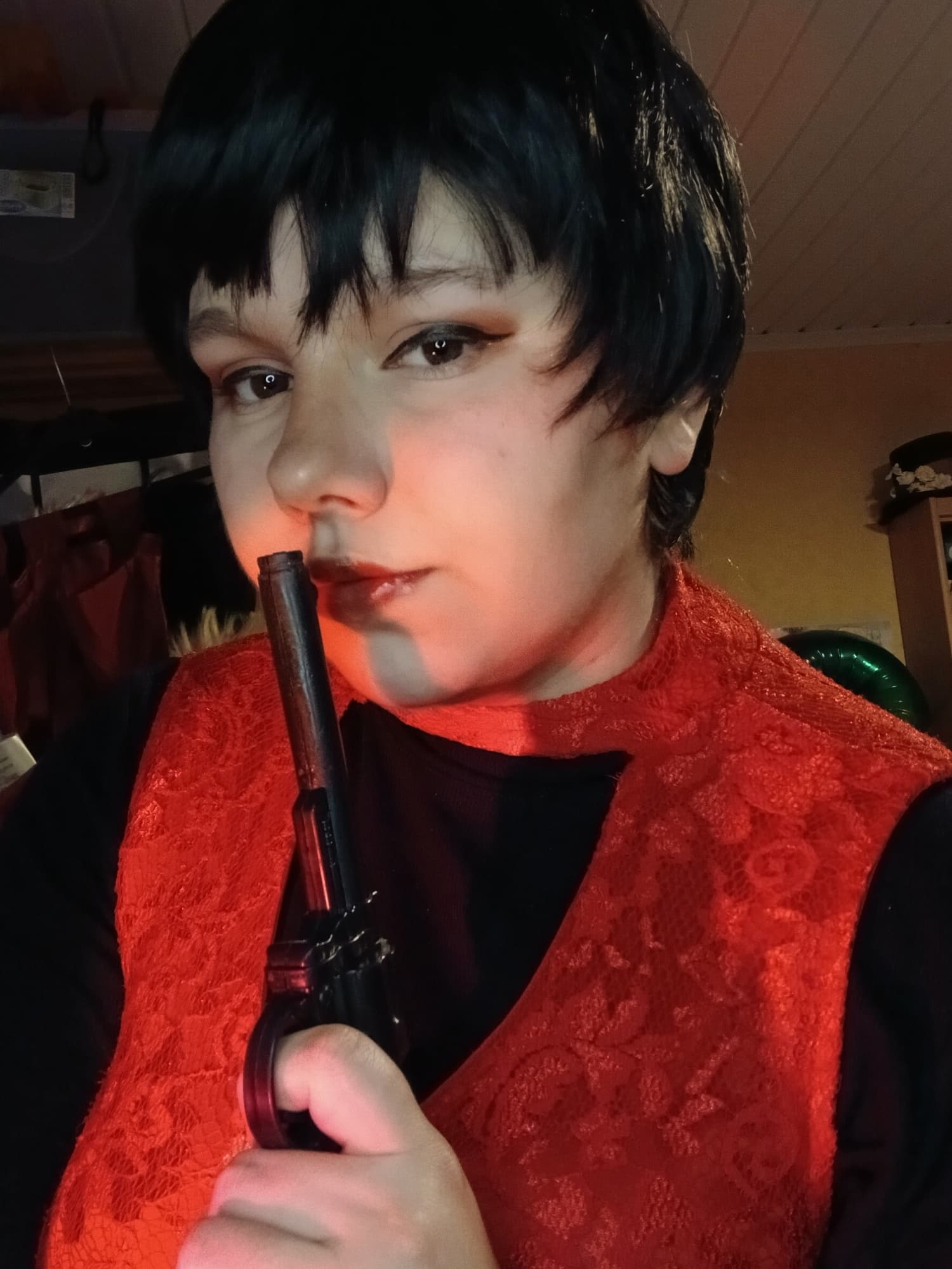 Ada wong at home - Photo 25