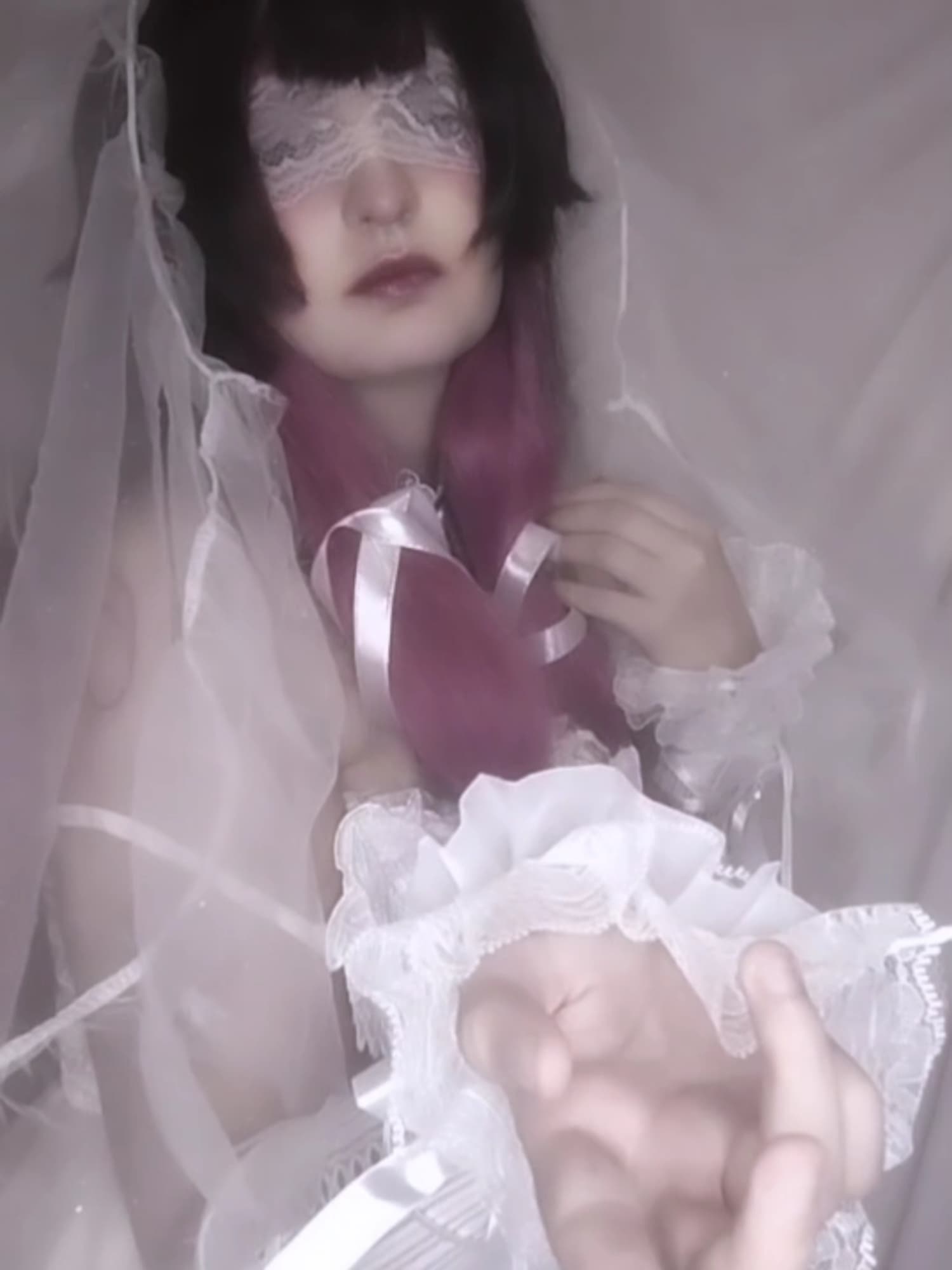 "a fallen angel"  - Photo 9