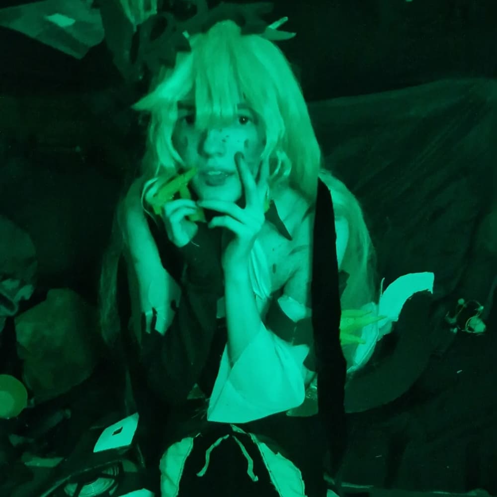 Mobius (og outfit) - Photo 7