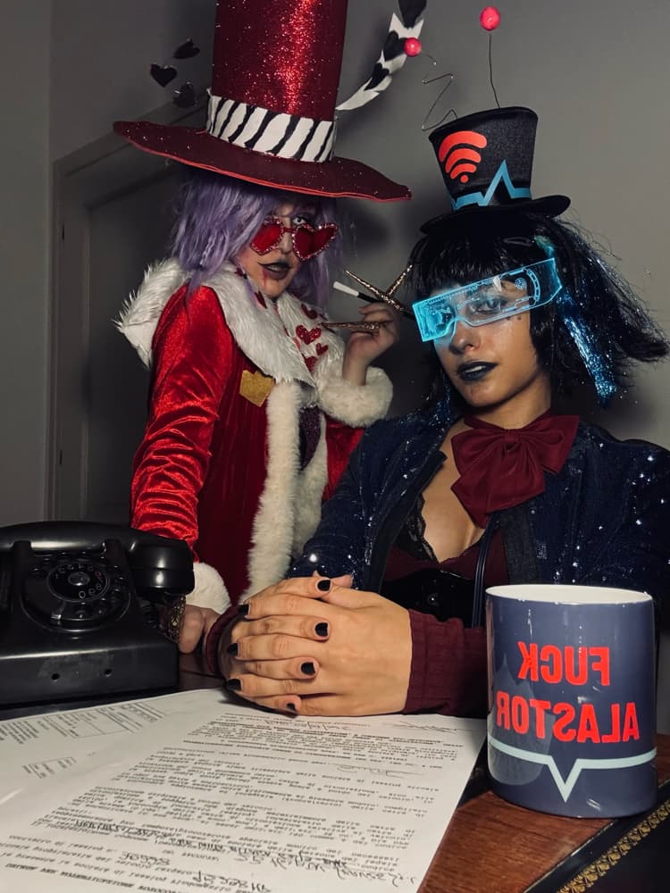 VOX AND VAL - Photo 1