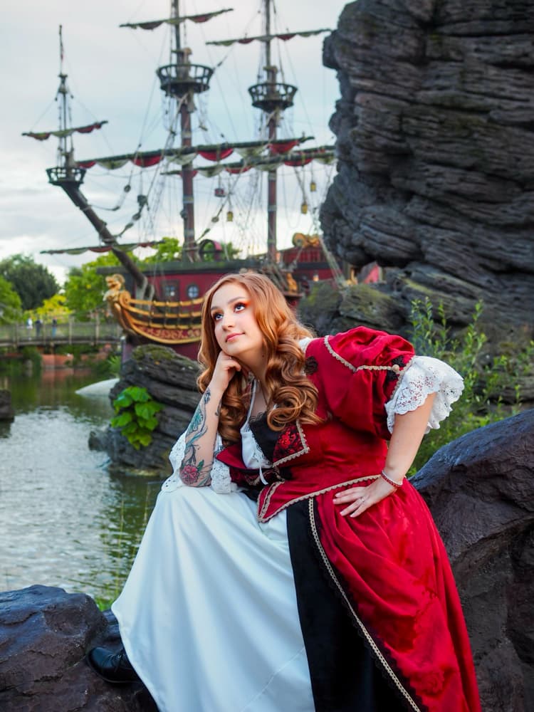 Elisabeth Swann - Photo 11