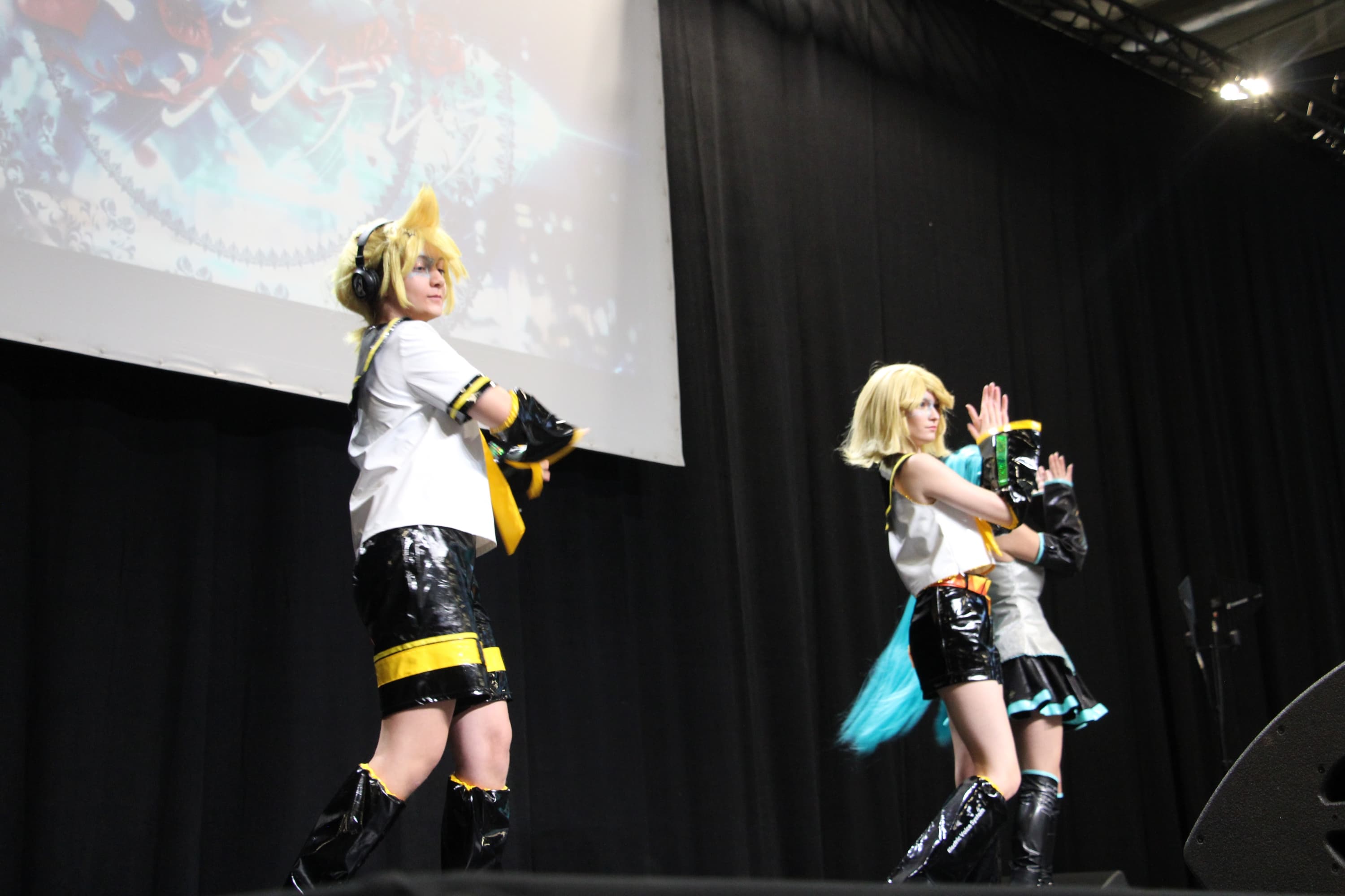 Trio Vocaloid  - Photo 3
