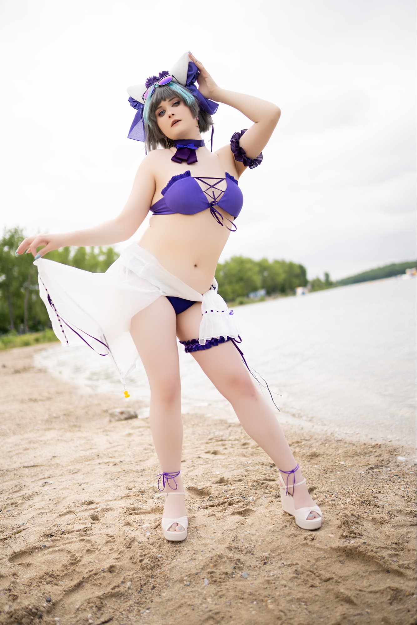 Bikini Cheshire - Photo 8