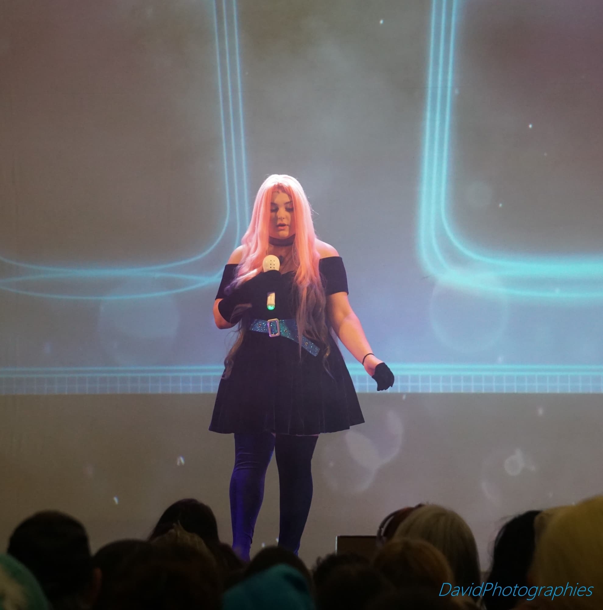 Mizi on Stage  - Photo 1