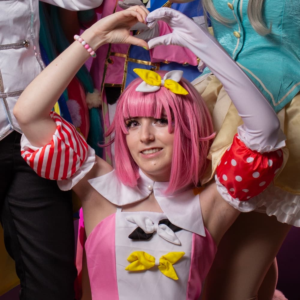 Emu - Vocaloid cosplay photoshoot cover