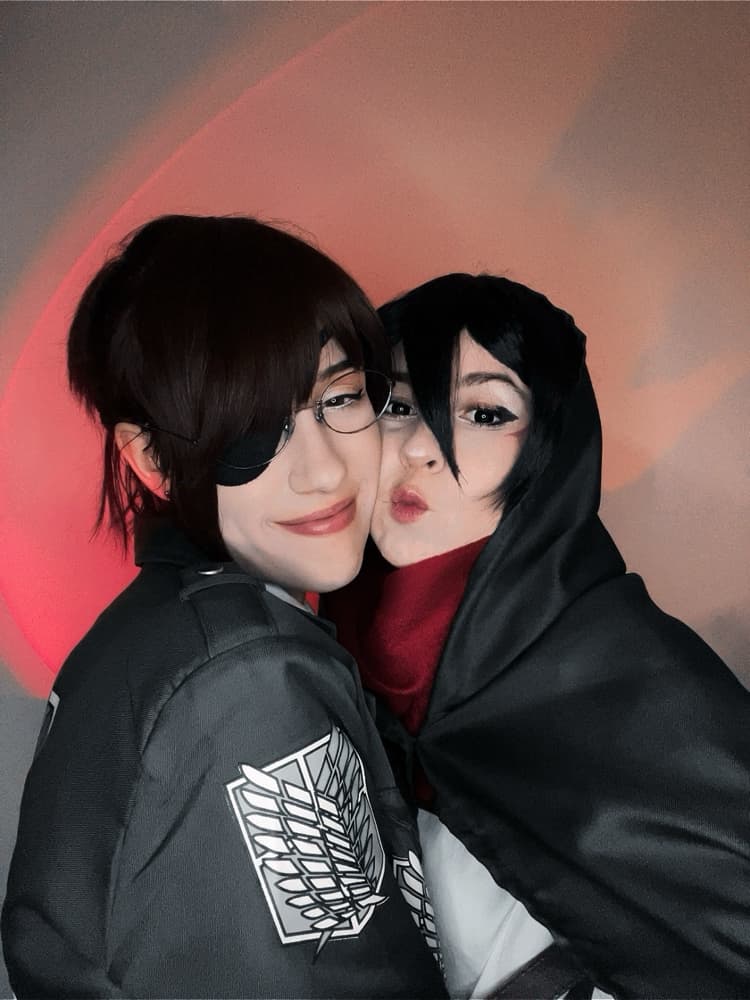 Mikasa & Hange  - Photo 3