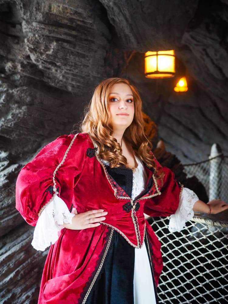 Elisabeth Swann - Photo 12