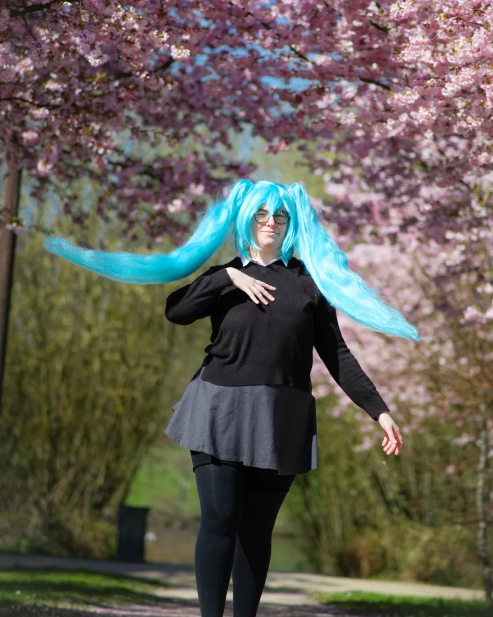 Rolling Girl Miku - Photo 4