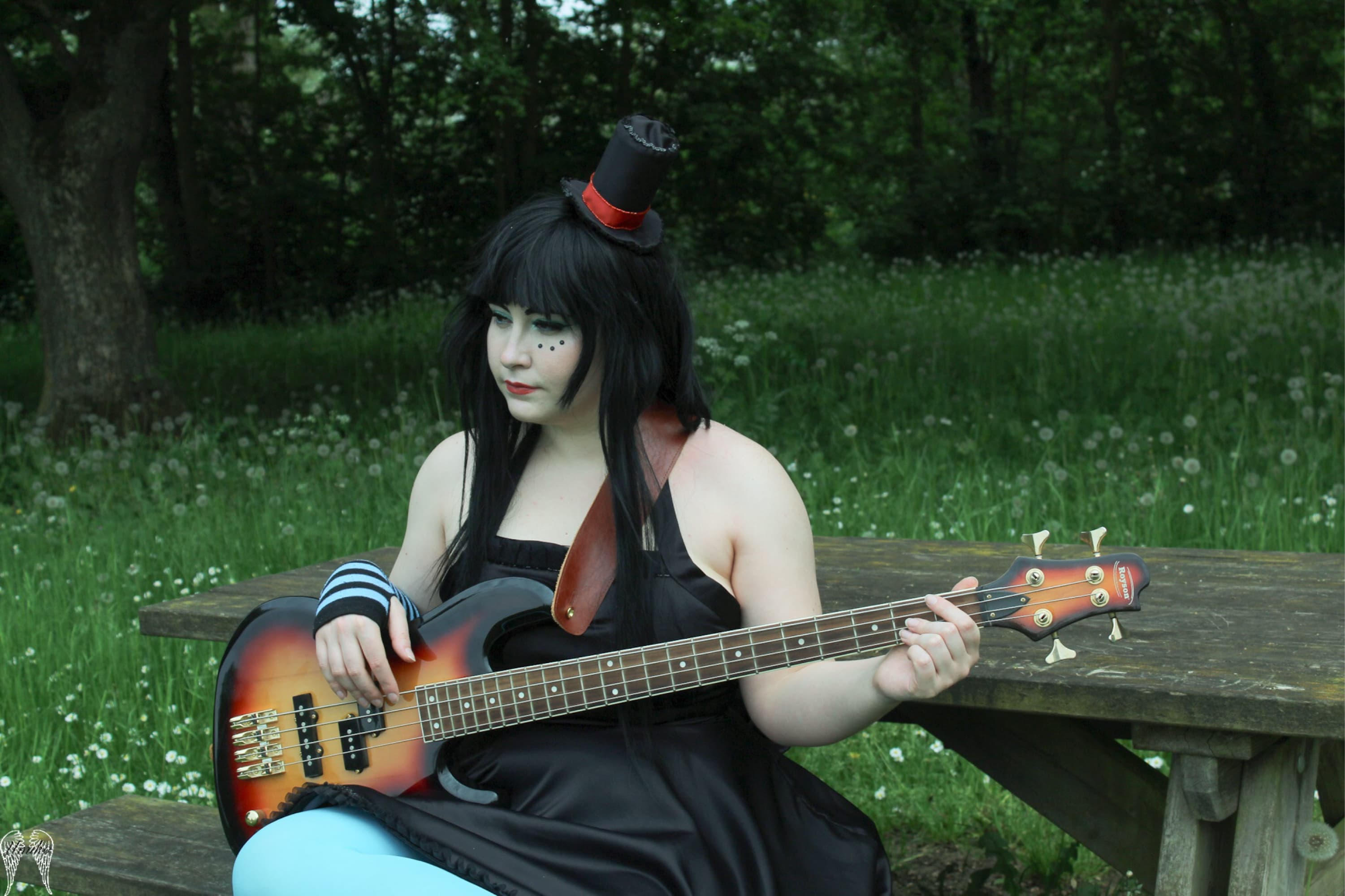 Mio Akiyama - Photo 2