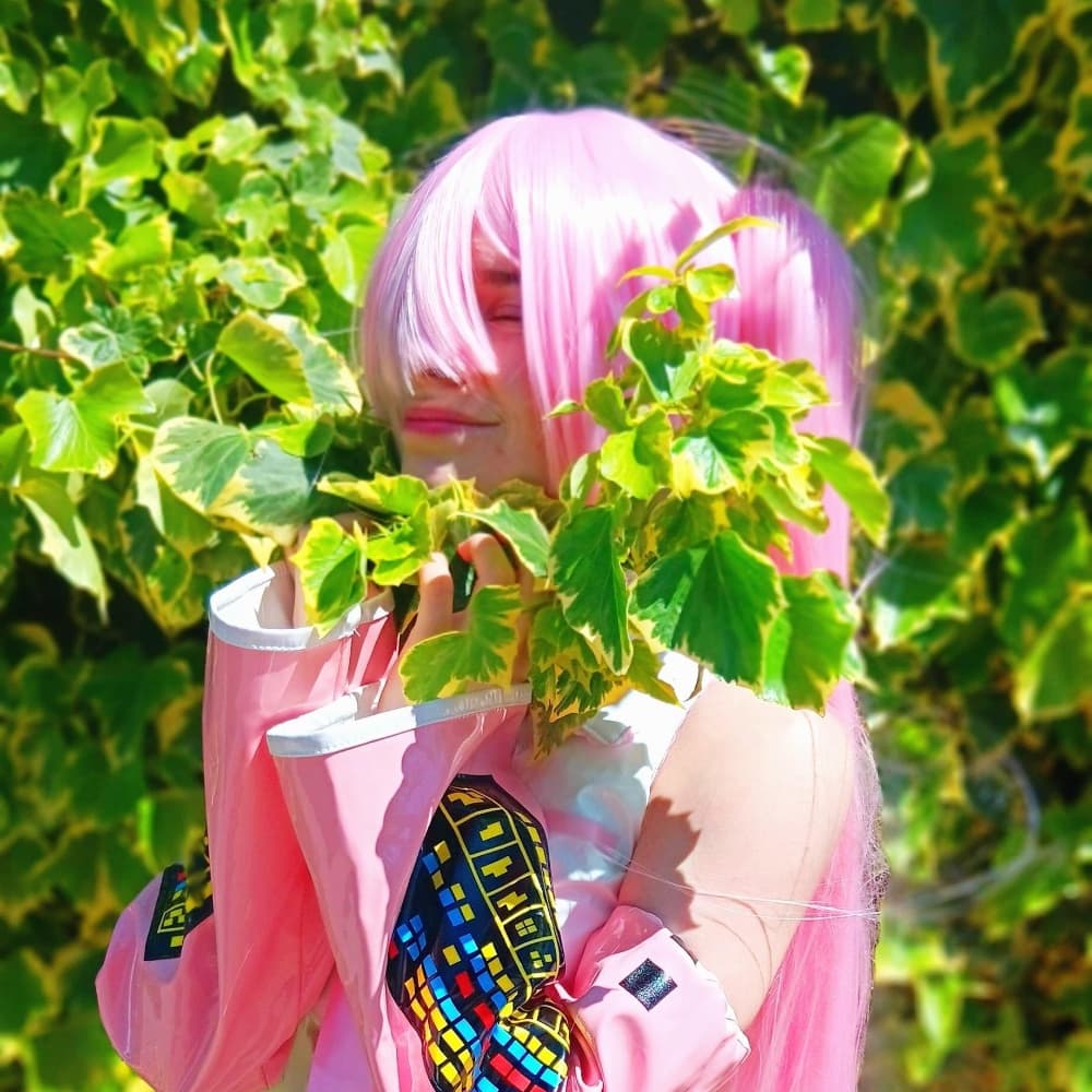SAKURA MIKU - Vocaloid cosplay photoshoot cover
