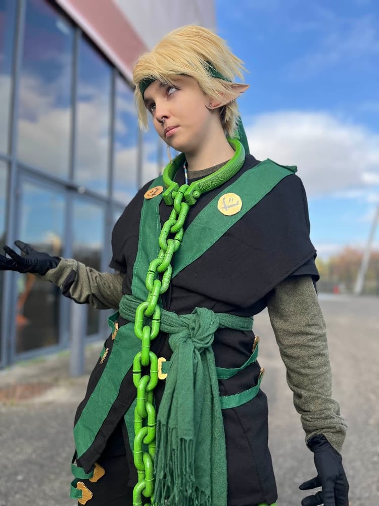 Lloyd (w/ Kai) - Photo 2