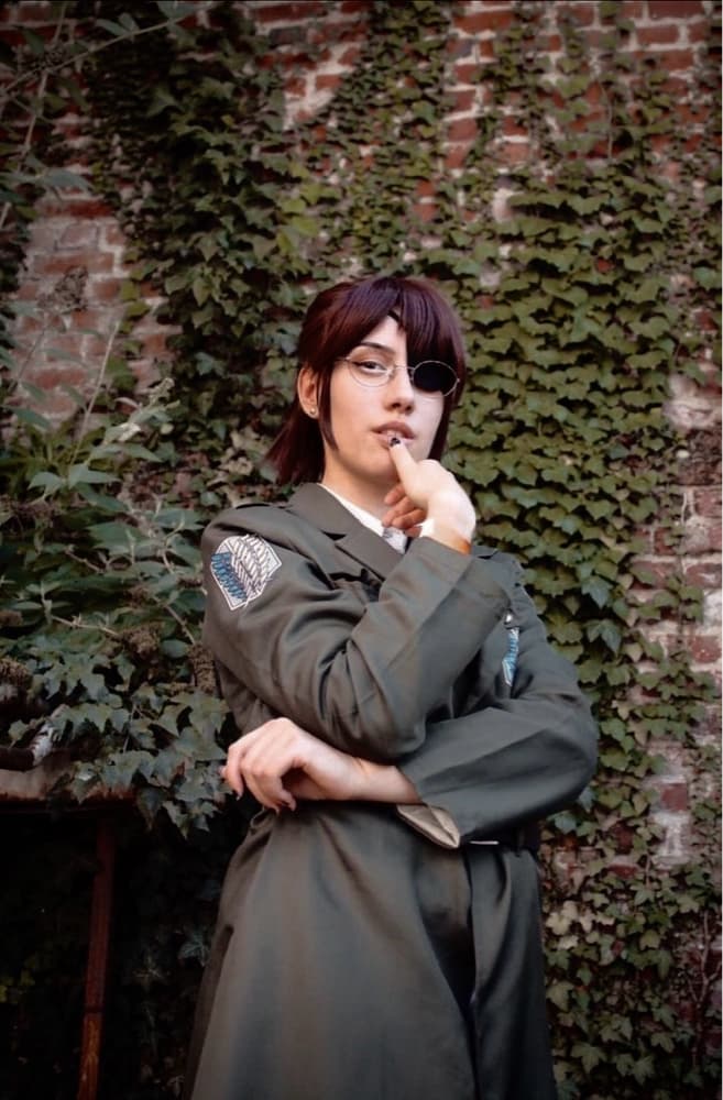 Hange Zoe  - Photo 6