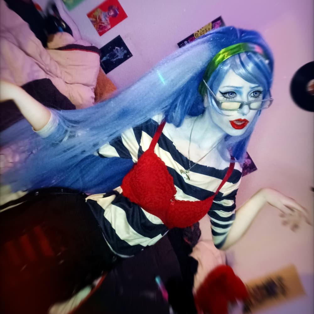 Ghoulia yelps - Monster High cosplay photoshoot cover