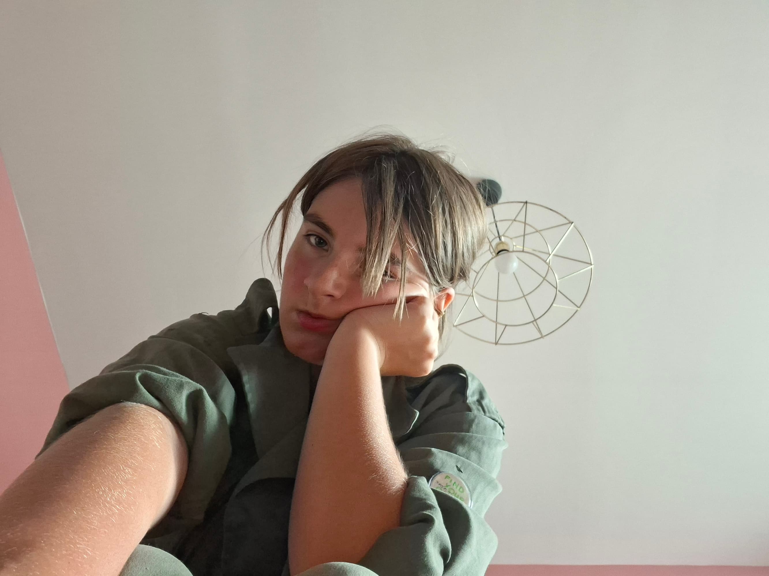 Ellie tlou  - Photo 2