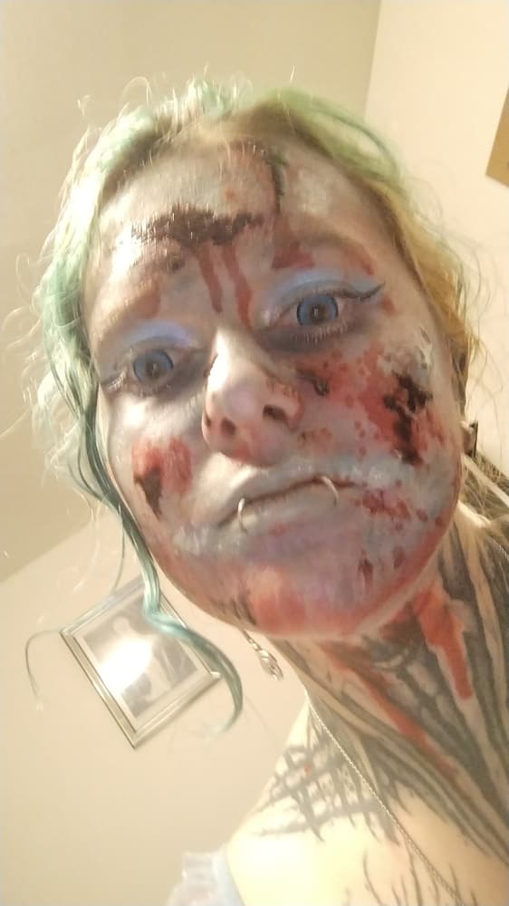 Frozen Zombie Elsa - Photo 2