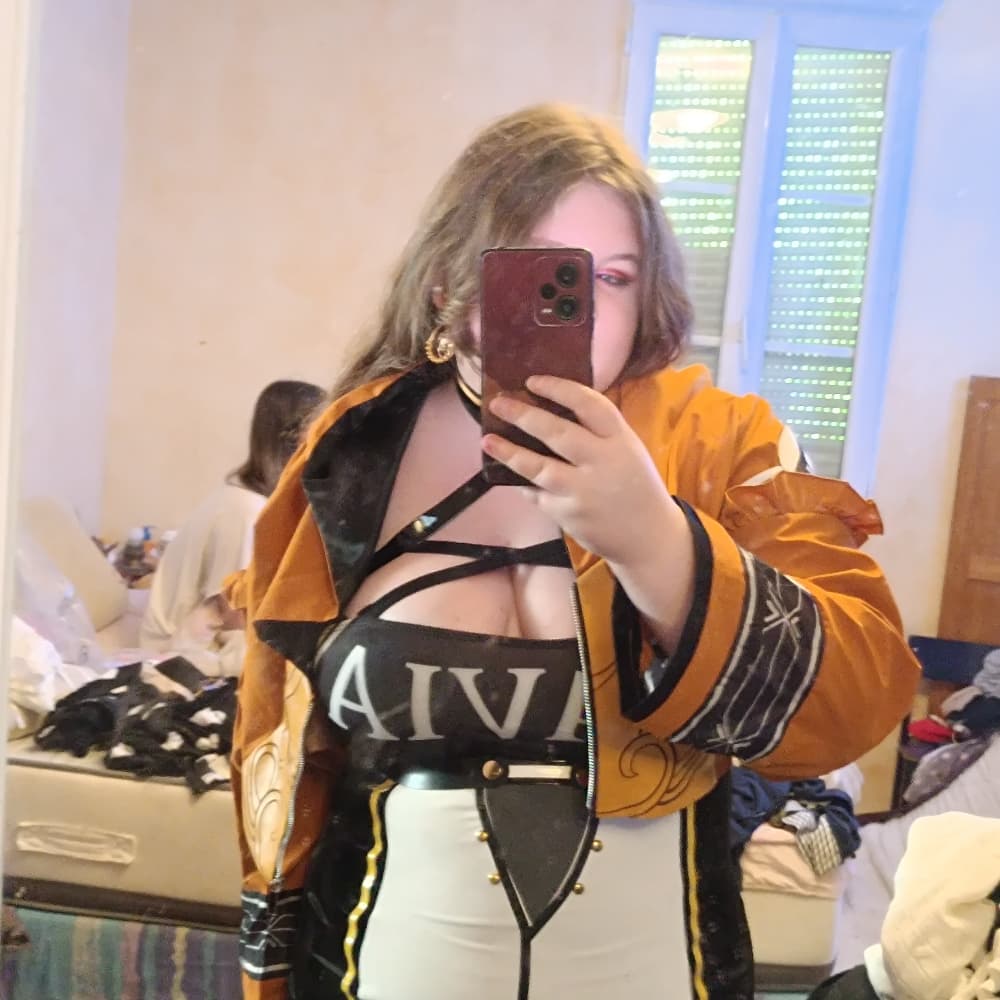 Navia racing shootin - Genshin Impact cosplay photoshoot cover