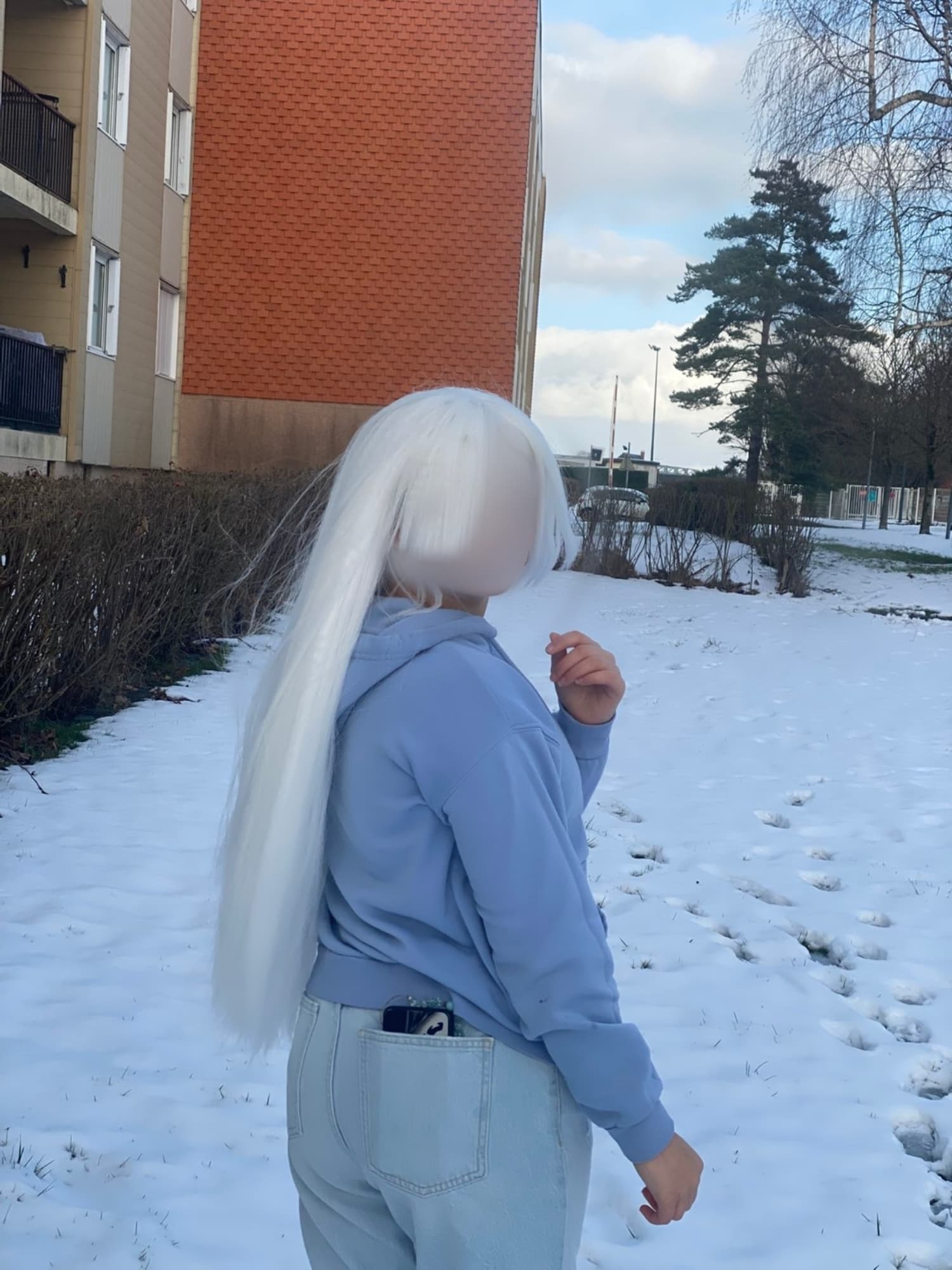 Elizabeth in snow - Photo 8