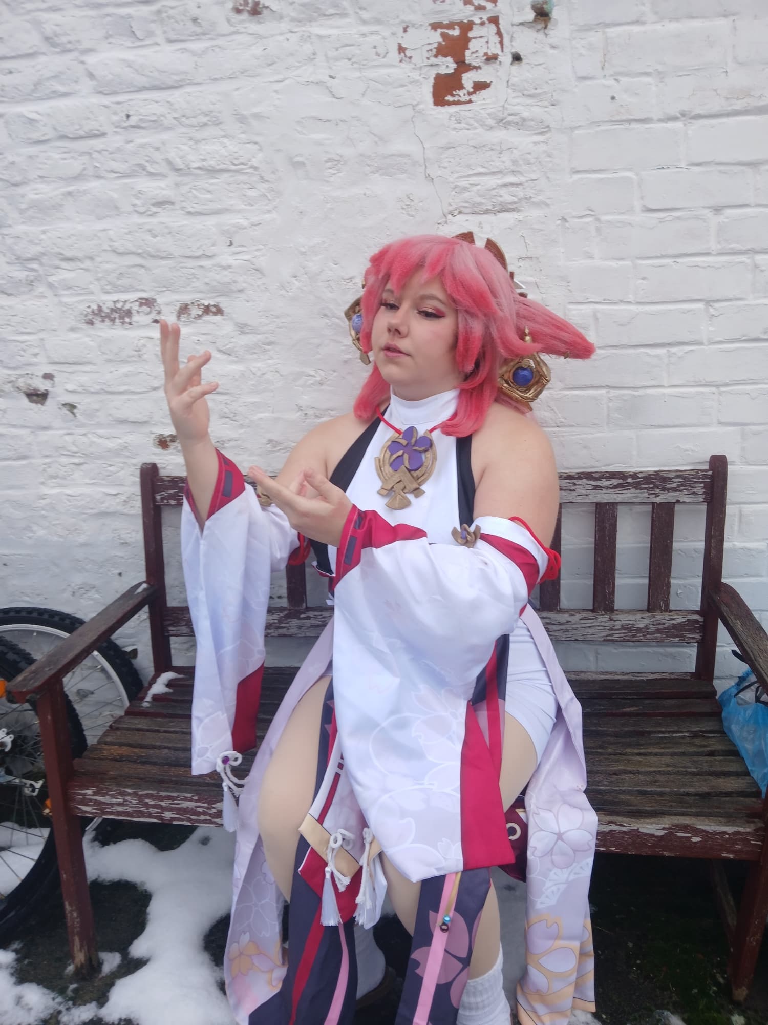 Yae miko in snow - Photo 12