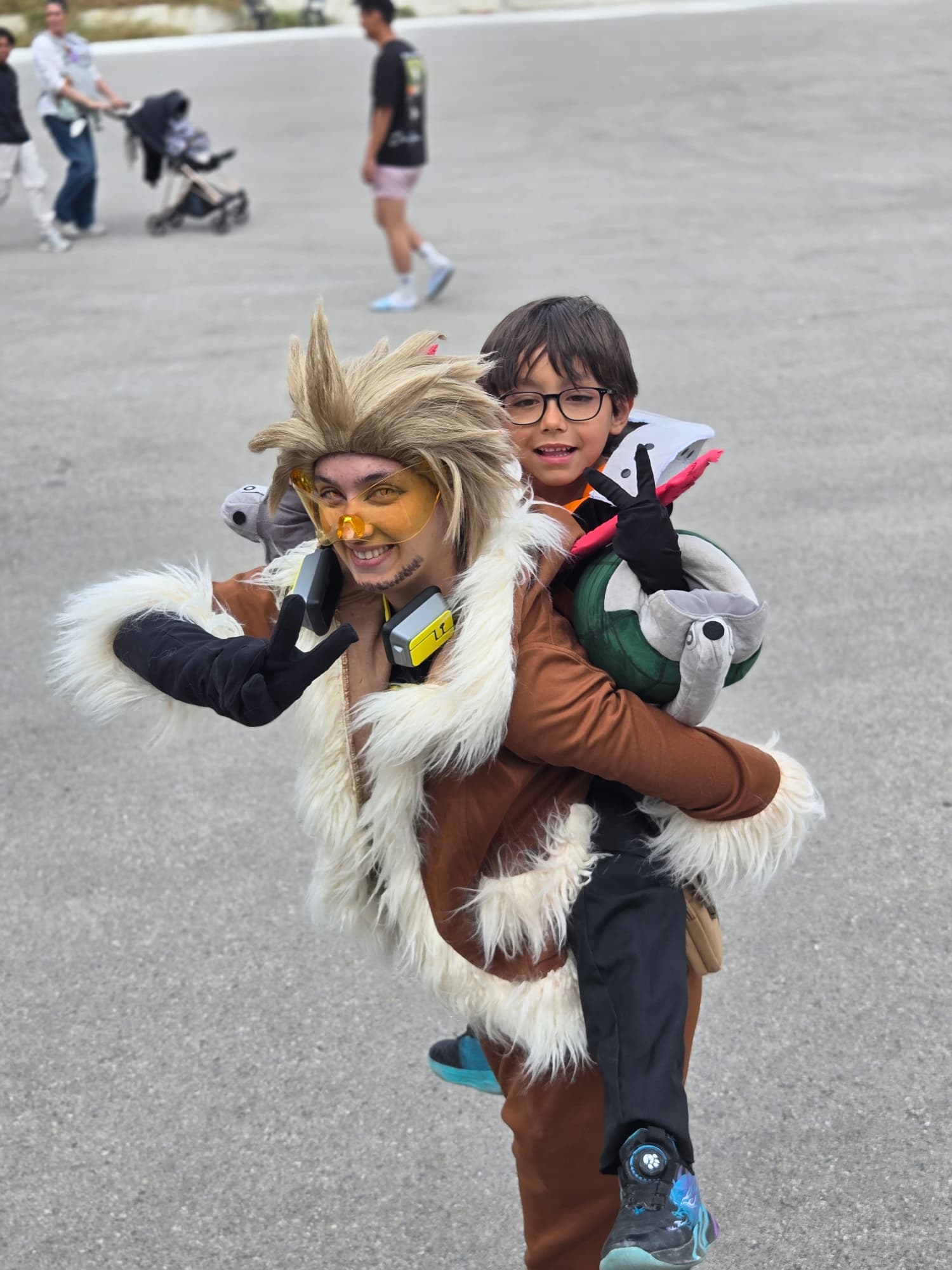 Hawks et mini bakugo - Photo 15
