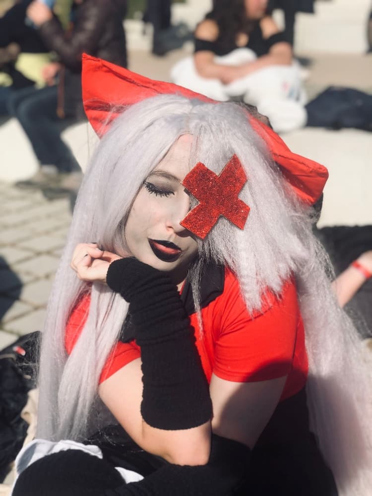 Vaggie 🎀 - Photo 1