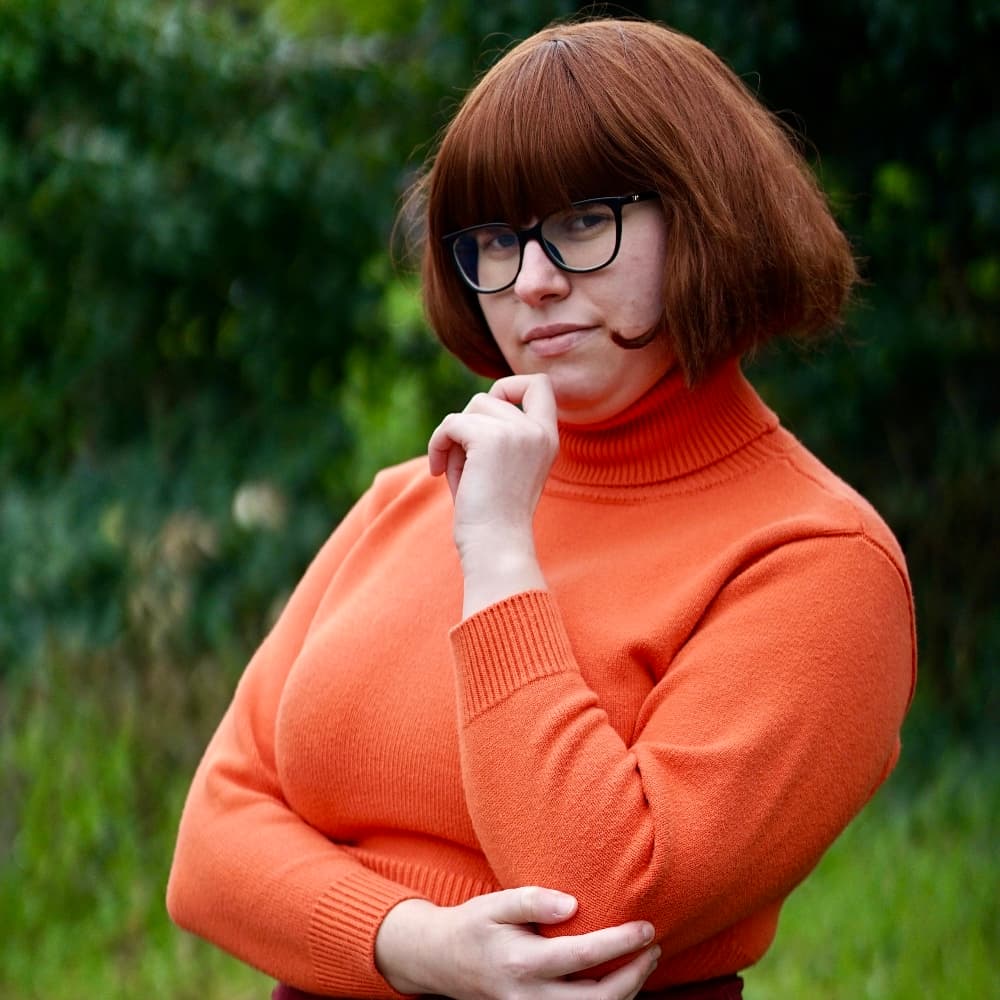 Vera - Identity V cosplay photoshoot cover