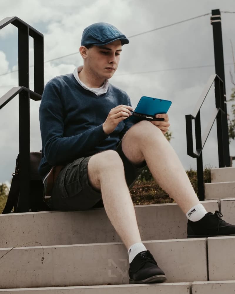 Luke Triton - Photo 1