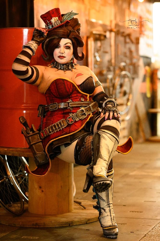 Moxxi by Dianae - Photo 6