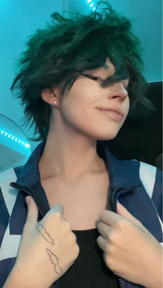 Izuku Midorya - Photo 3