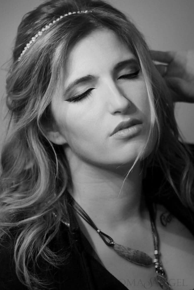 Caroline Forbes - Photo 2