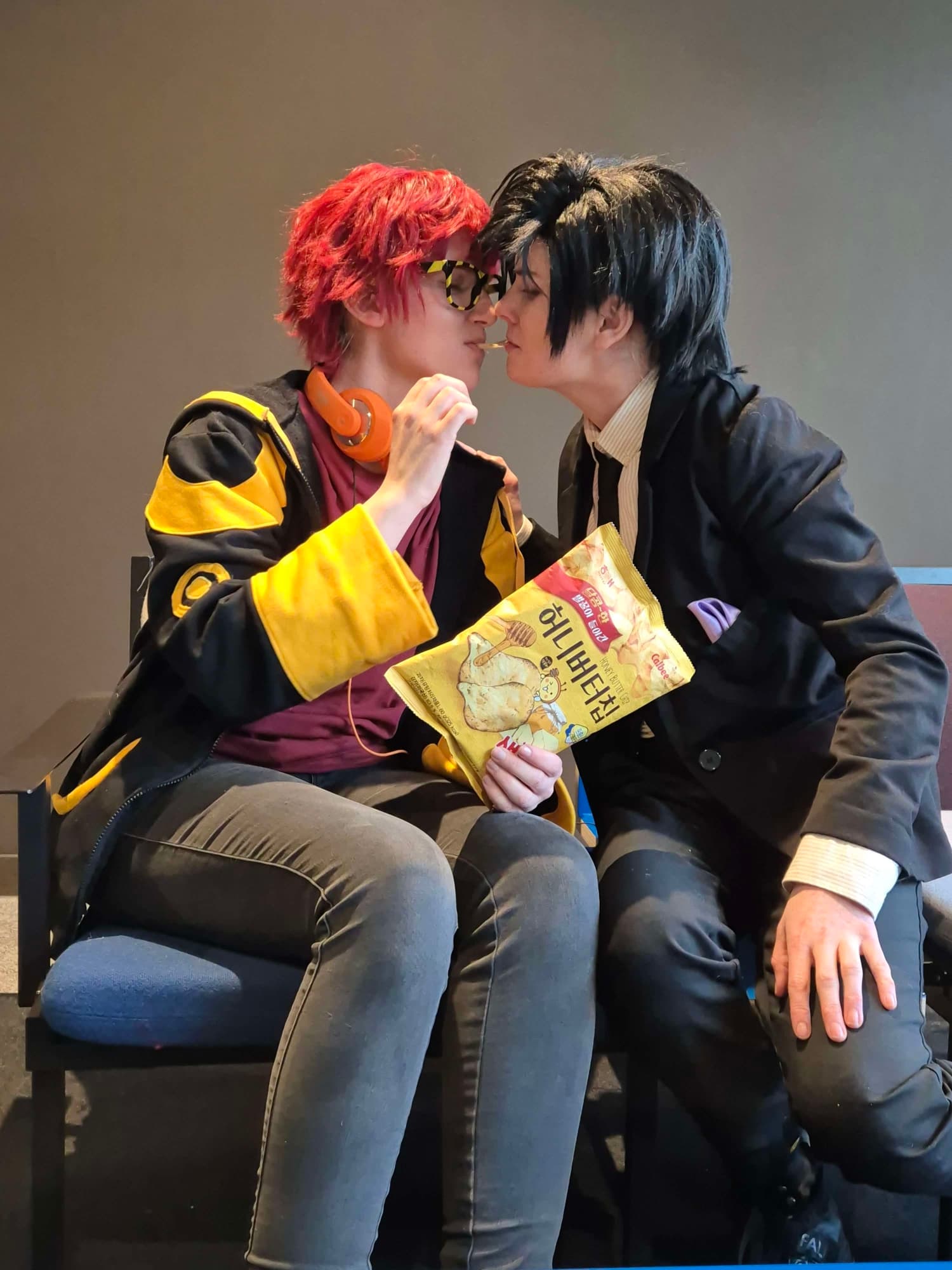 *new chatroom* - Photo 2