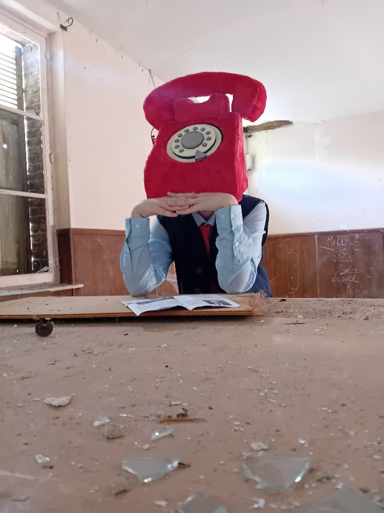 Phone guy - Photo 18