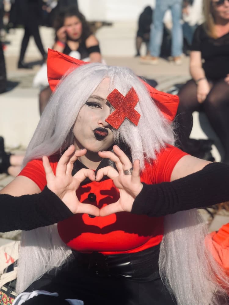 Vaggie 🎀 - Photo 2