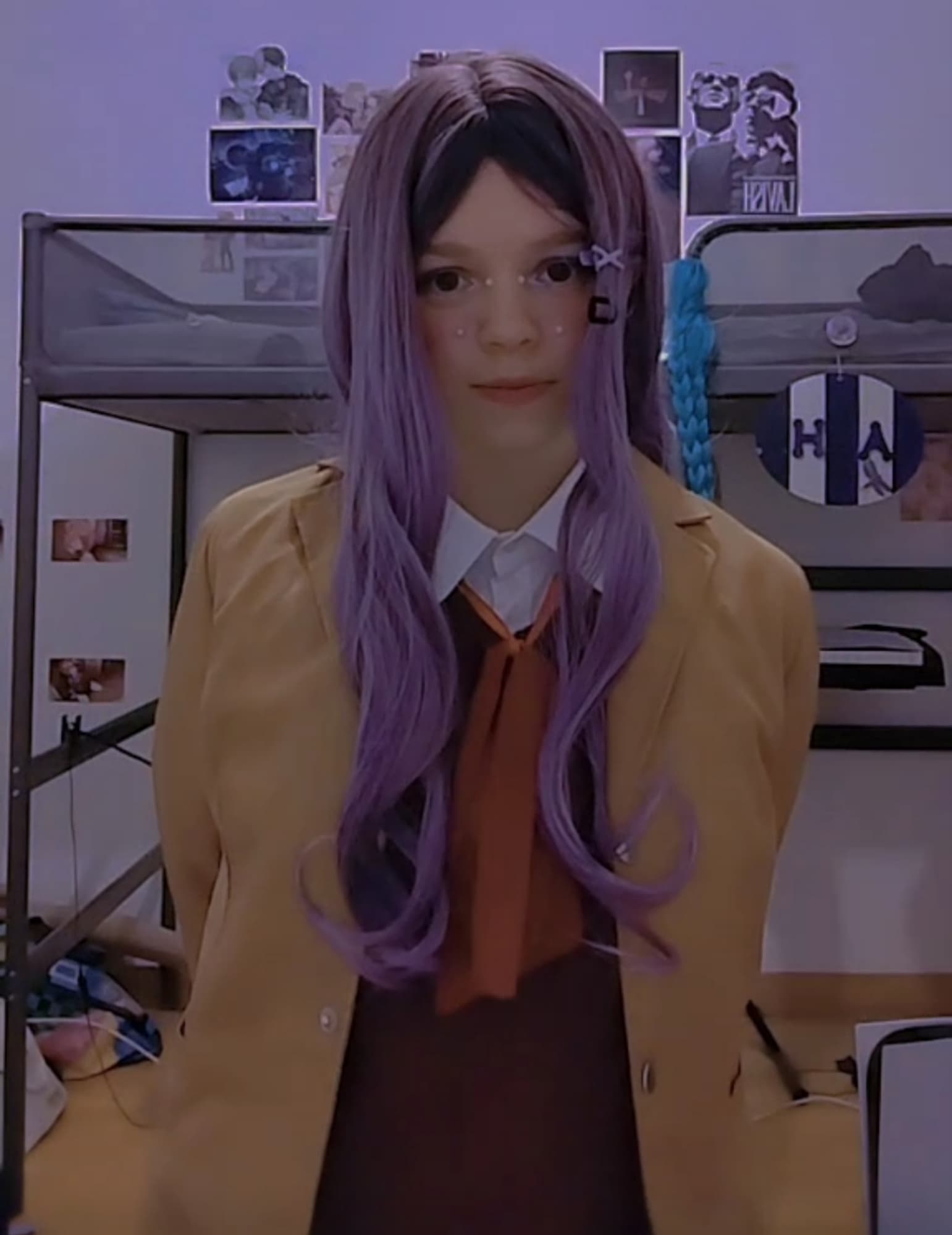 Yuri 🖊️📓 - Photo 13