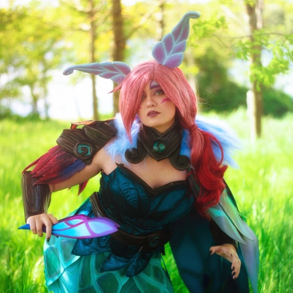 Xayah sylvestre  - Arcane cosplay photoshoot cover