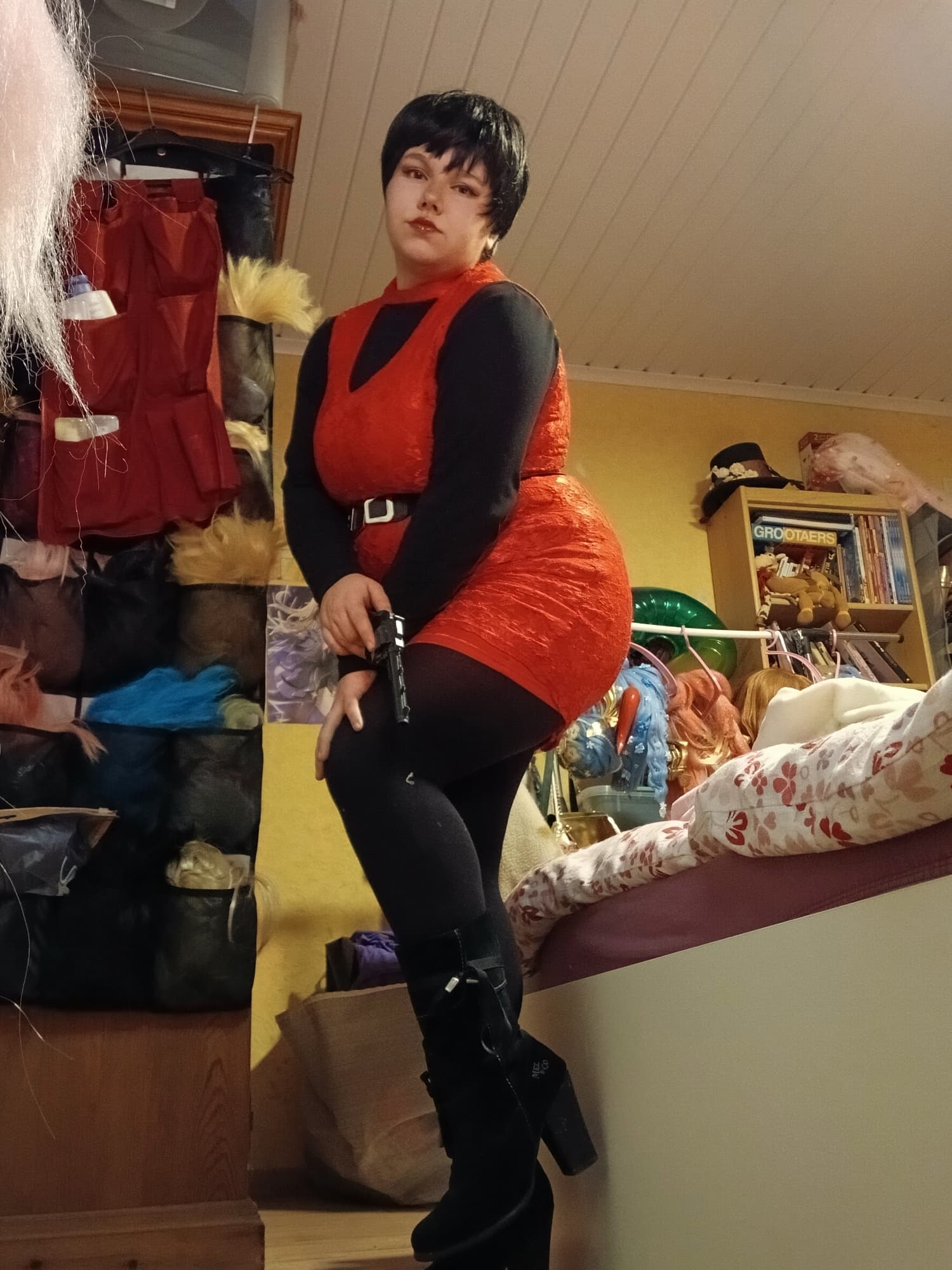 Ada wong at home - Photo 37