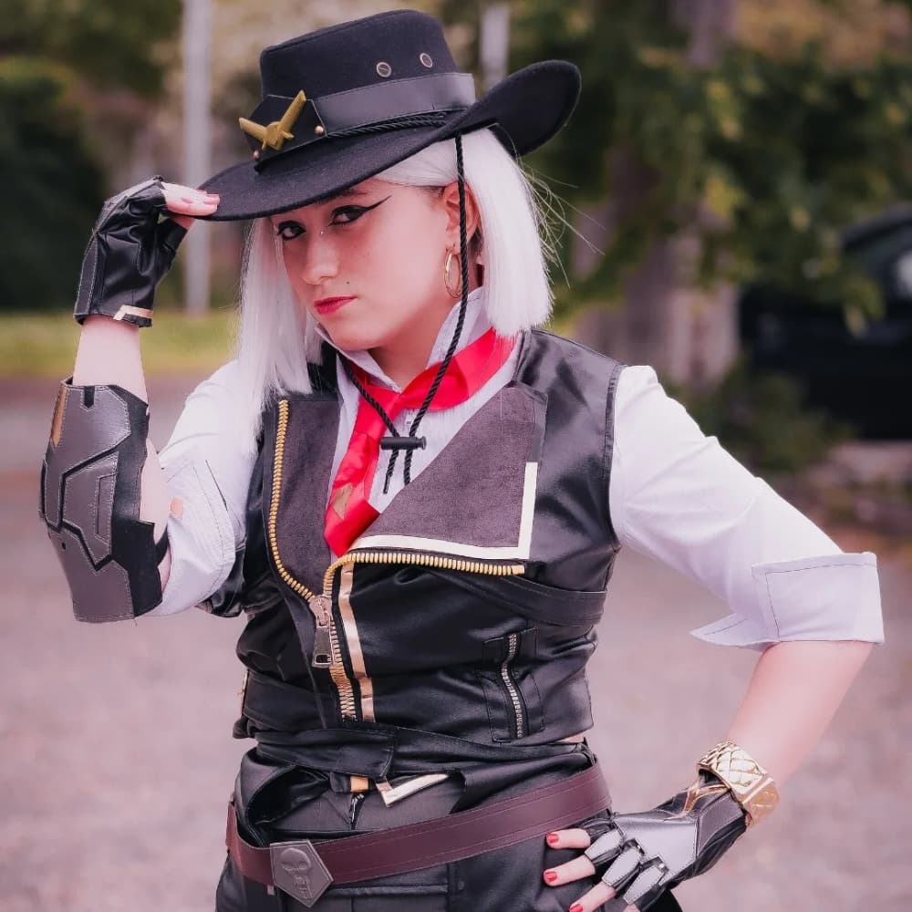 Elizabeth Ashe — OW - Photo 2