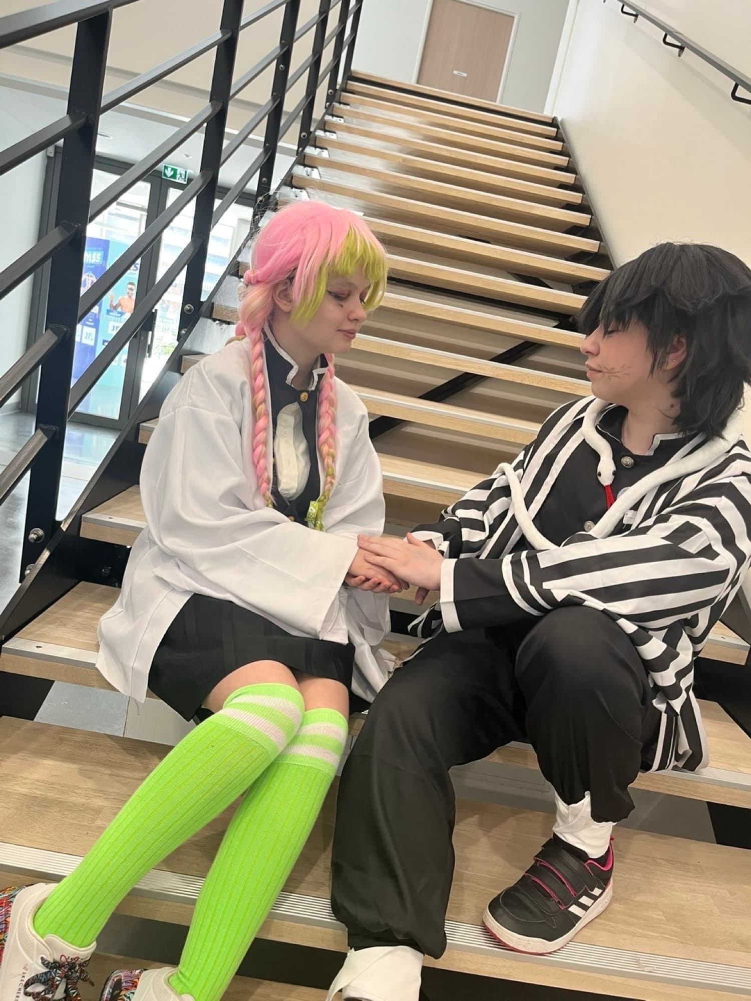 Mitsuri, Obanai  - Photo 1