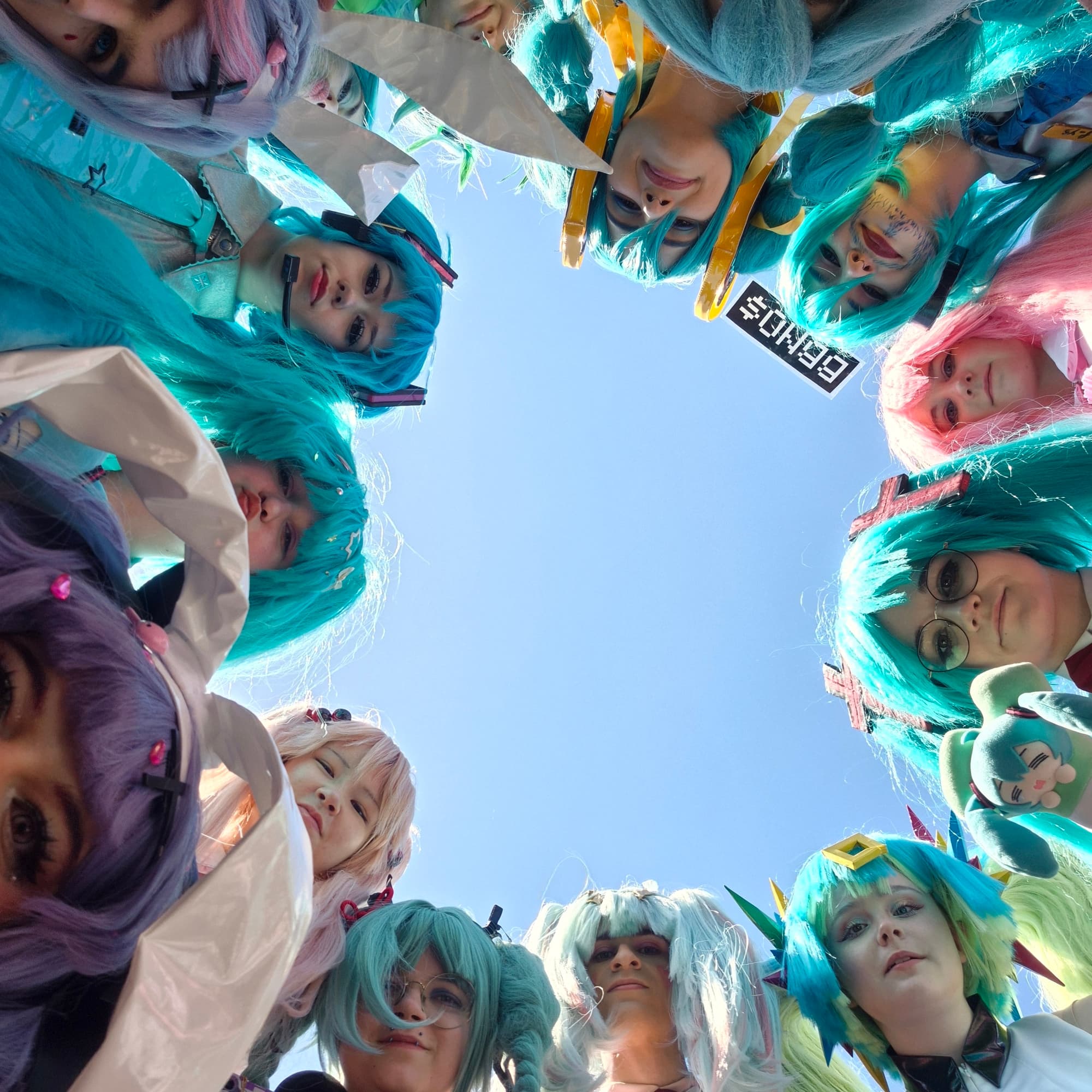 Rassemblement miku  - Vocaloid cosplay photoshoot cover