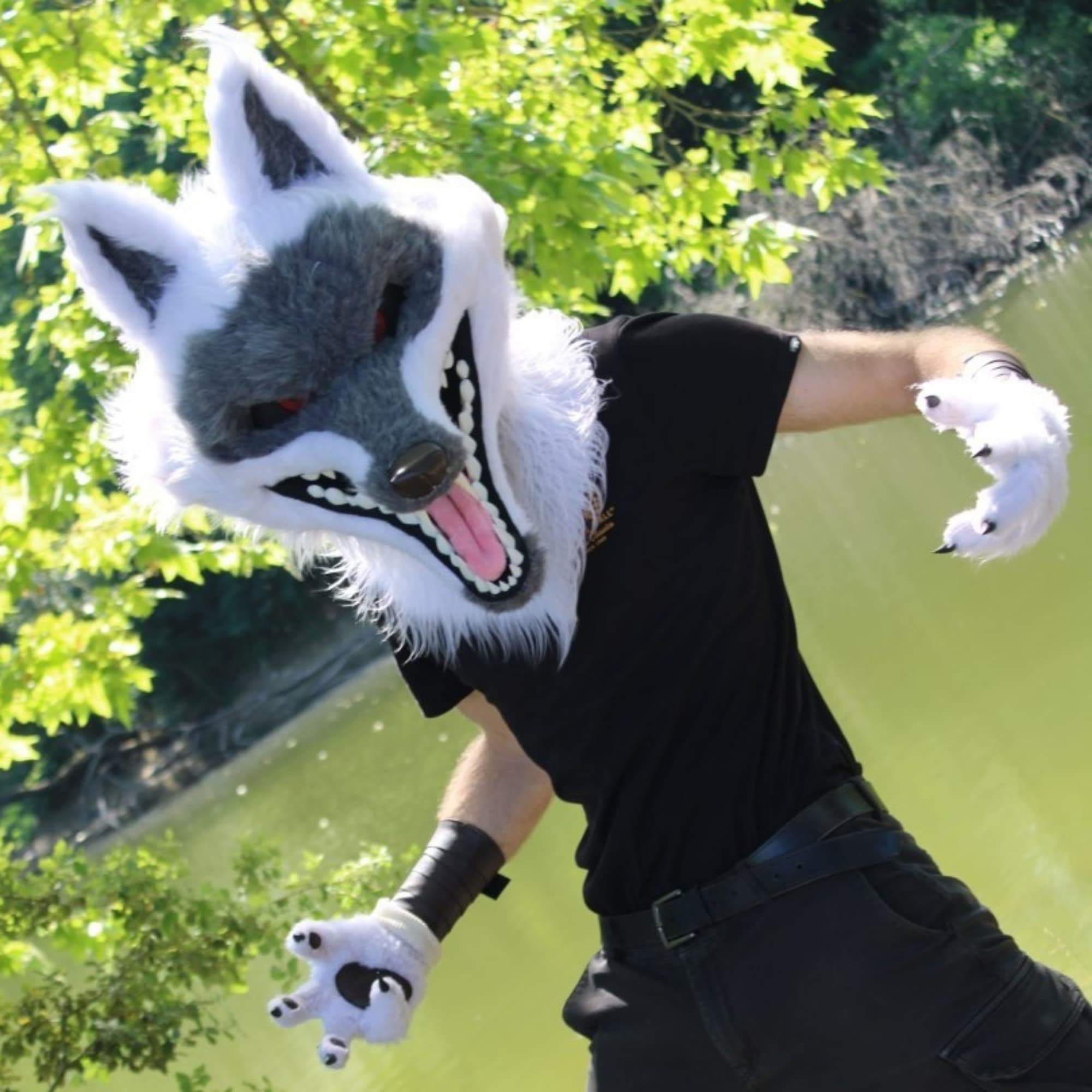 La mort au parc - Puss in Boots cosplay photoshoot cover