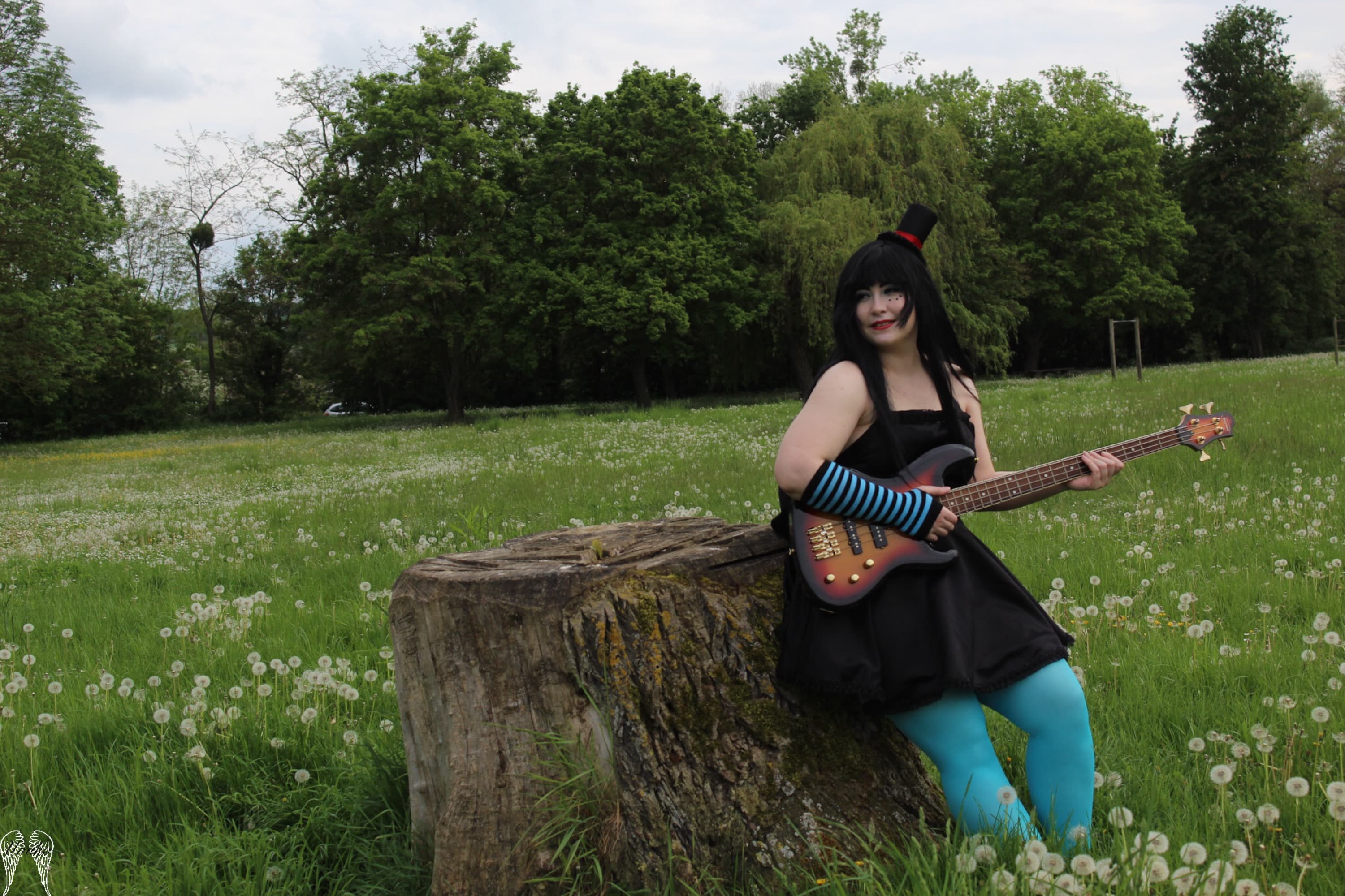 Mio Akiyama - Photo 4