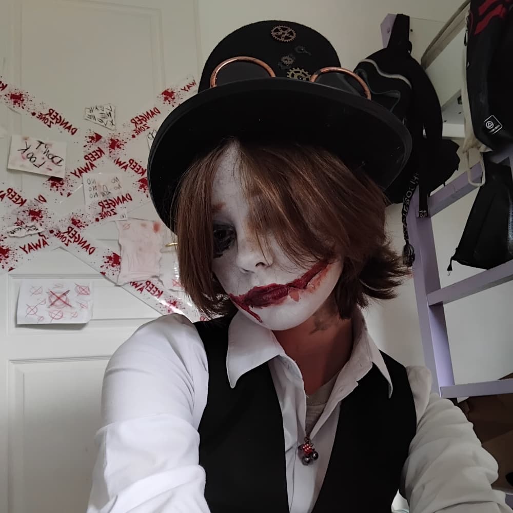 OC Lucia Woods - Original character cosplay photoshoot cover