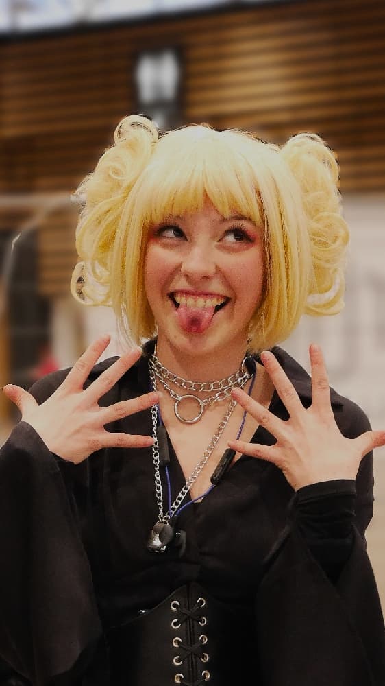 Toga Himiko casual