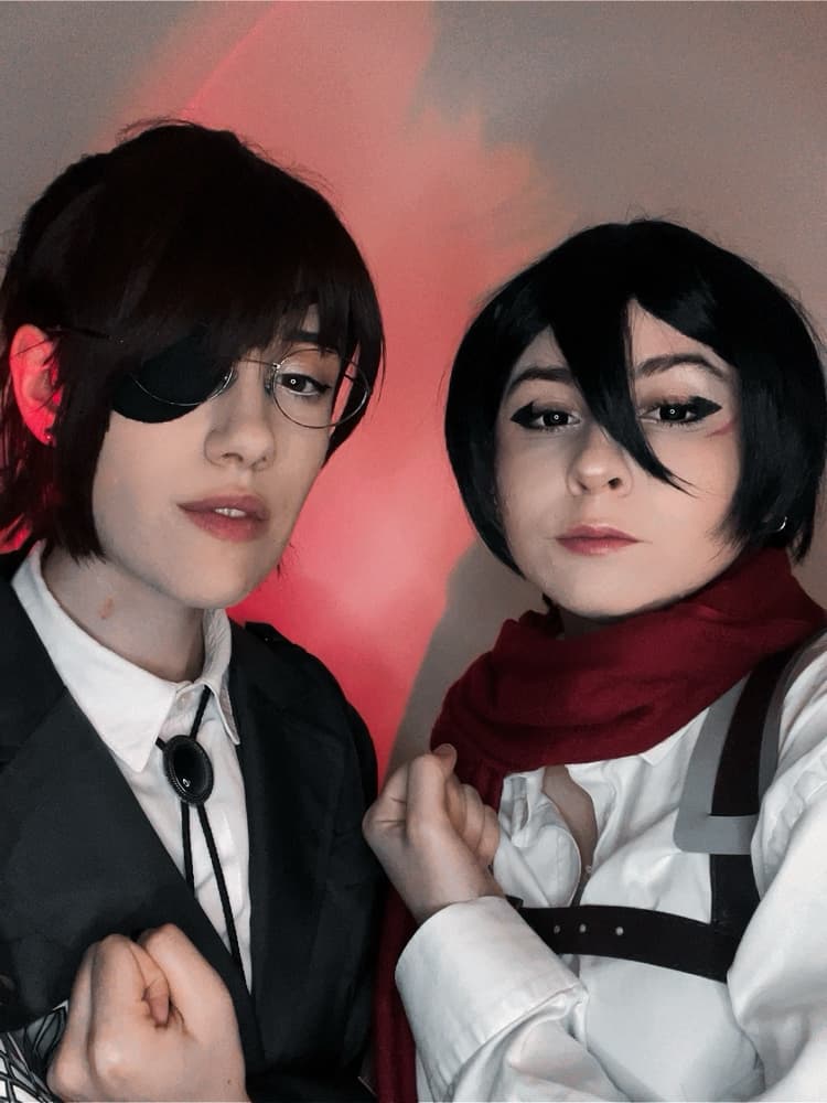 Mikasa & Hange  - Photo 7