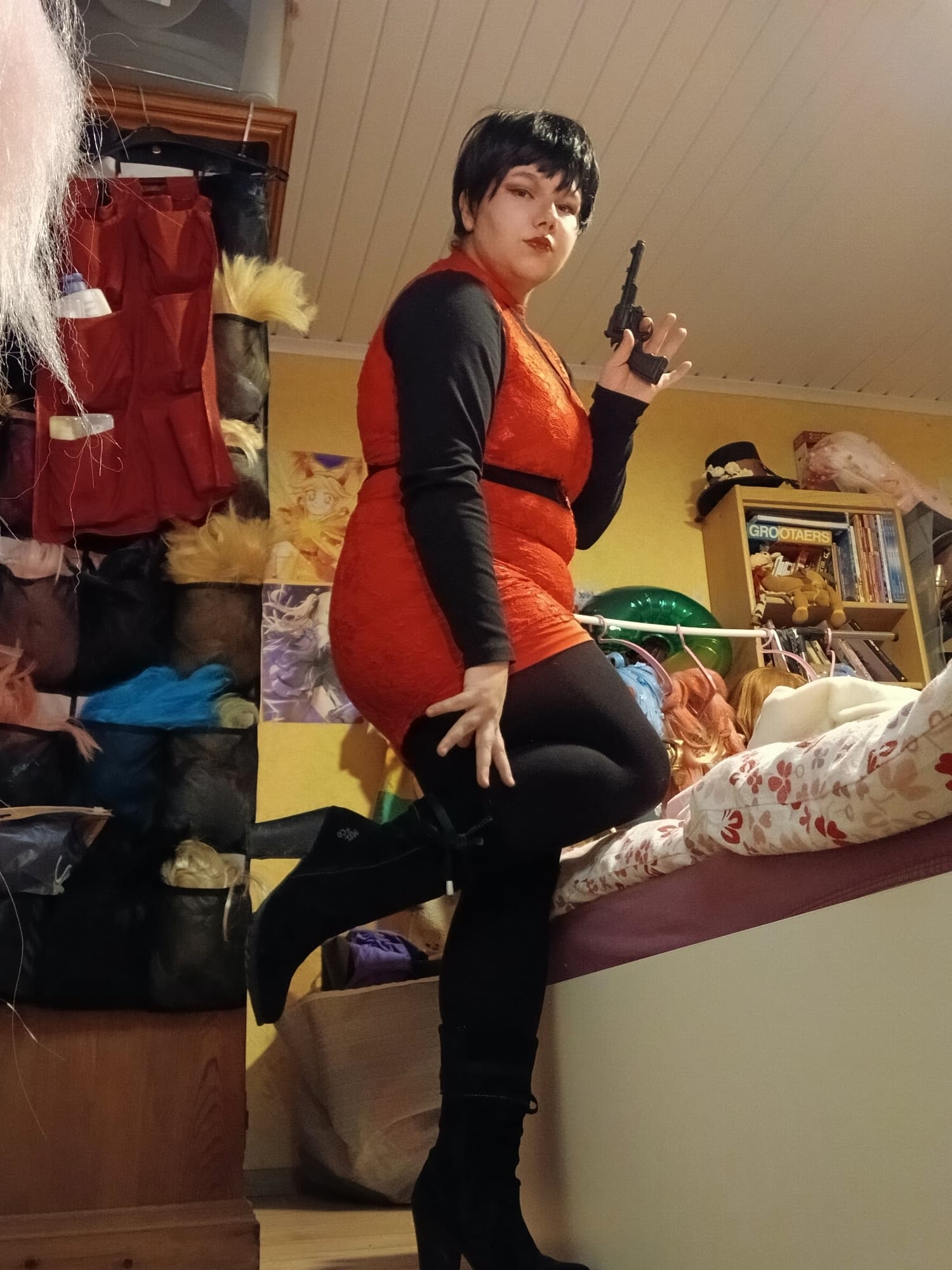 Ada wong at home - Photo 13