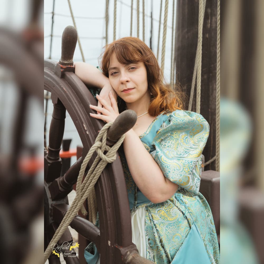 Robe Molière  - Molière cosplay photoshoot cover