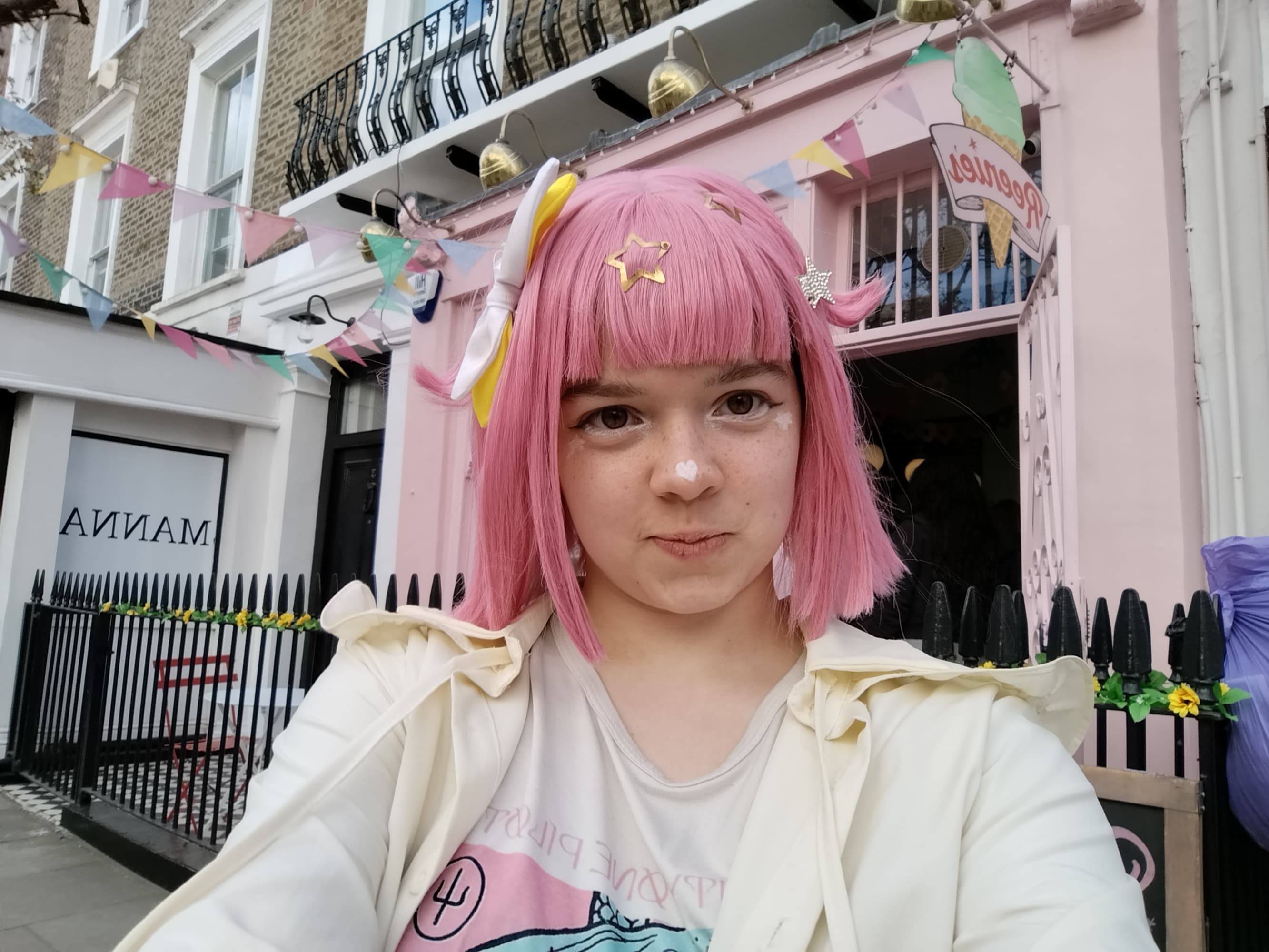 Emu 🩷🎉 - Photo 5